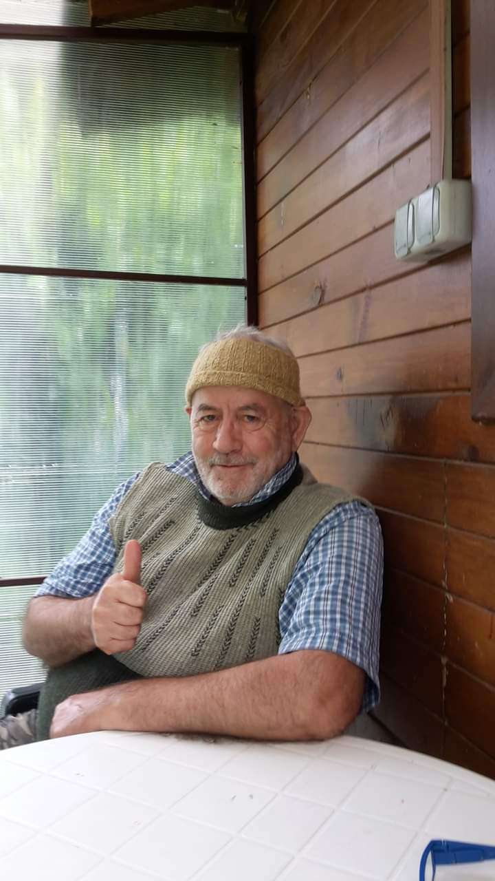 МИСЛИТЕ                LOS PENSAMIENTOS
